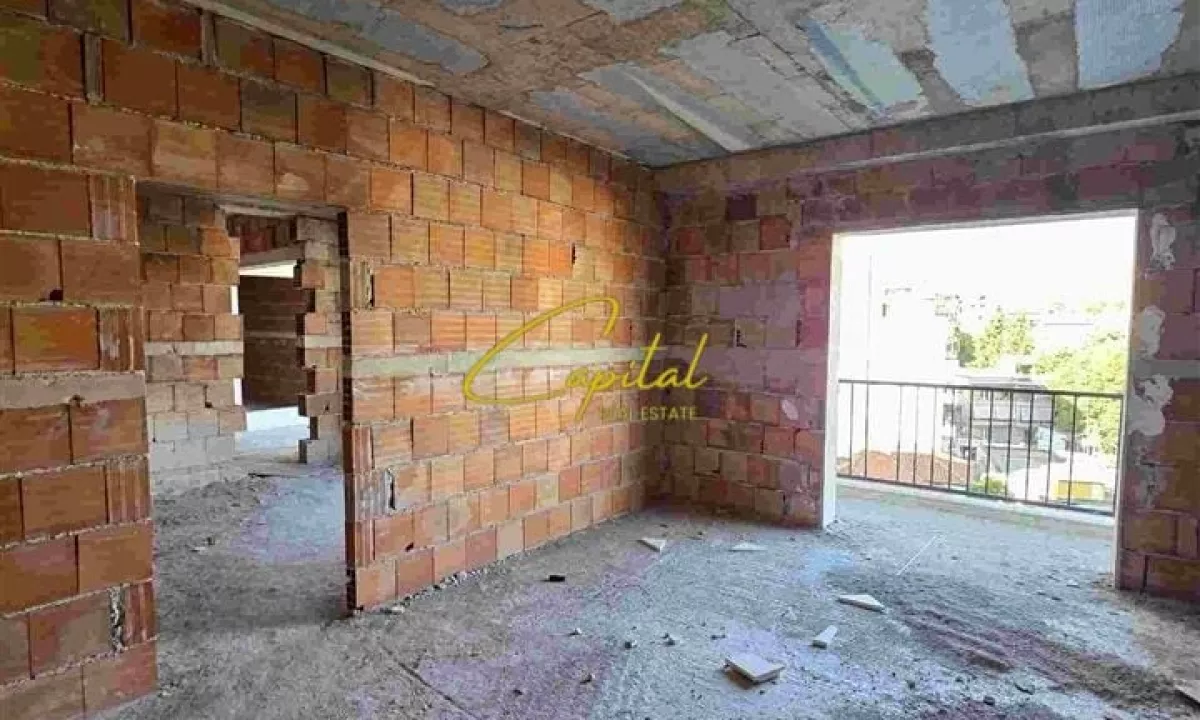 Shtepi ne shitje Apartament ne Tirane, 1+1, Mobilimi Bosh, pa mobiluar, Pagesa 103,000  Euro.