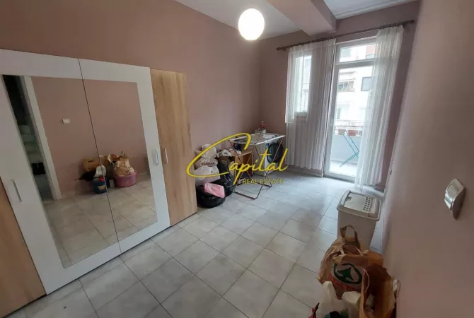 Shtepi ne shitje Shtepi Private ne Tirane, 3+1, Mobilimi E mobiluar, Pagesa 450,000  Euro.