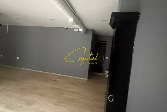 Business Property for Rent 3+1 in Tirana - 950 Euro