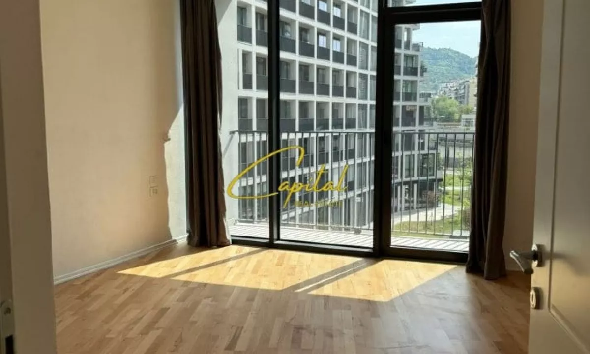 AMBIENT BIZNESI ME QERA 160 M2 KOMPLEKSI LAKE VIEW 1.850 EURO