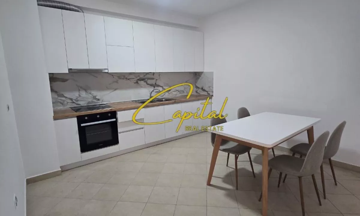 Shtepi me qera Apartament ne Tirane, 3+1, Mobilimi E mobiluar, Pagesa 800  Euro.