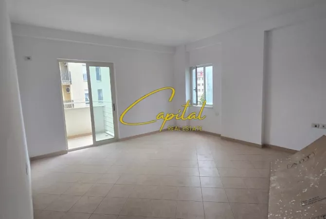 Shtepi me qera Apartament ne Tirane, 3+1, Mobilimi E mobiluar, Pagesa 800  Euro.