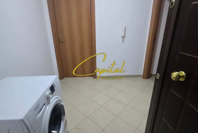 Shtepi me qera Apartament ne Tirane, 3+1, Mobilimi E mobiluar, Pagesa 800  Euro.