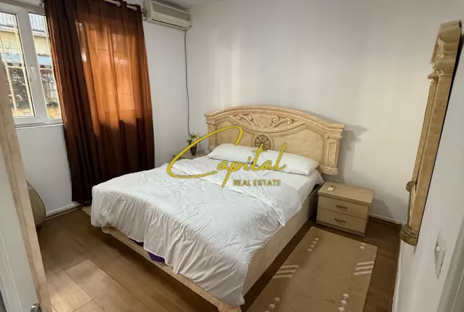 Shtepi ne shitje Apartament ne Tirane, 3+1, Mobilimi E mobiluar, Pagesa 175,000  Euro.