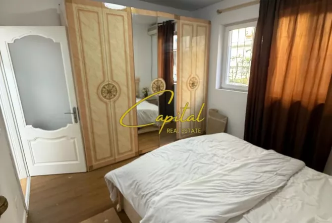 Shtepi ne shitje Apartament ne Tirane, 3+1, Mobilimi E mobiluar, Pagesa 175,000  Euro.