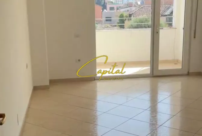 Business Property for Rent 3+1 in Tirana - 50,000 Leke