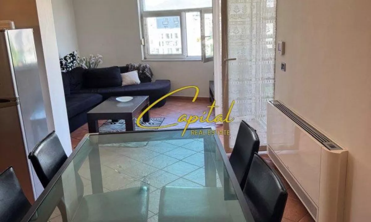 Shtepi ne shitje Apartament ne Tirane, 2+1, Mobilimi E mobiluar, Pagesa 210,000  Euro.