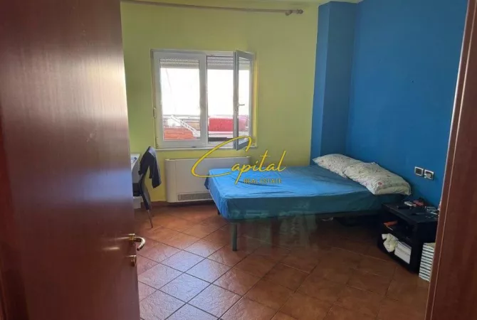 Shtepi ne shitje Apartament ne Tirane, 2+1, Mobilimi E mobiluar, Pagesa 210,000  Euro.