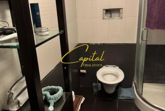 Shtepi ne shitje Apartament ne Tirane, 2+1, Mobilimi E mobiluar, Pagesa 210,000  Euro.