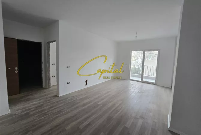 SHITET APARTAMENT 1+1 RRUGA DRITAN HOXHA 126.000 EURO