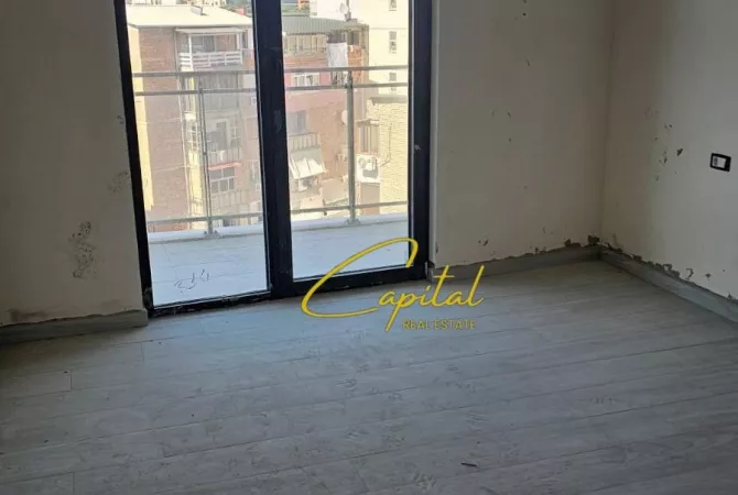 Business Property for Rent 3+1 in Tirana - 1,000 Euro