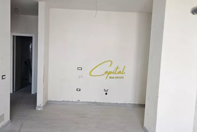 Business Property for Rent 3+1 in Tirana - 1,000 Euro