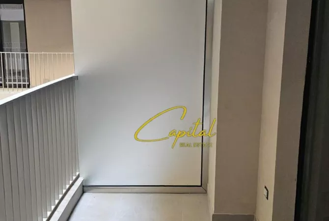 ZYRE ME QERA 152 M2 REZIDENCA MINE PEZA 1000 EURO