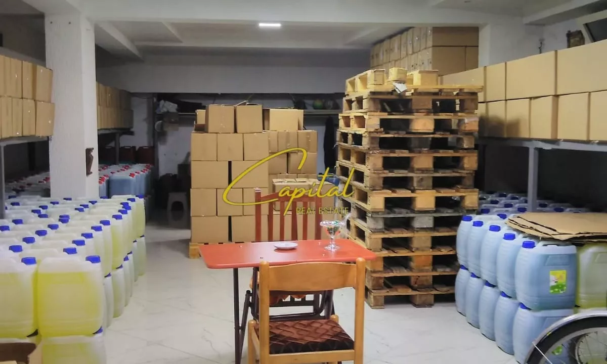 AMBIENT BIZNESI ME QERA 80 M2 SELITE 550 EURO