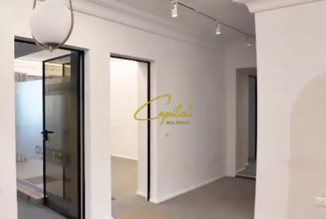 AMBIENT BIZNESI ME QERA 130 M2 RRUGA E DURRESIT 200.000 LEKE