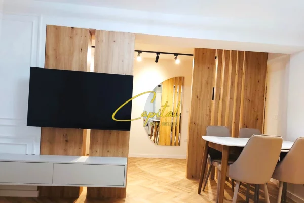 Shtepi me qera Apartament ne Tirane, 2+1, Mobilimi E mobiluar, Pagesa 700  Euro.