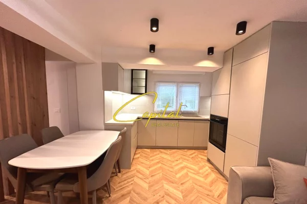 Shtepi me qera Apartament ne Tirane, 2+1, Mobilimi E mobiluar, Pagesa 700  Euro.