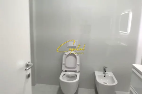 ZYRE ME QERA 300 M2 RRUGA E KAVAJES 350.000 LEKE