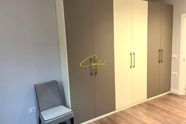 Shtepi me qera Apartament ne Tirane, 2+1, Mobilimi E mobiluar, Pagesa 80,000  Leke.