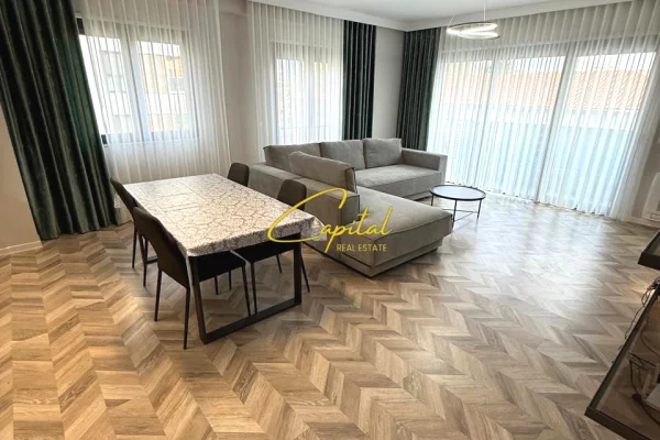 Shtepi me qera Apartament ne Tirane, 3+1, Mobilimi E mobiluar, Pagesa 900  Euro.