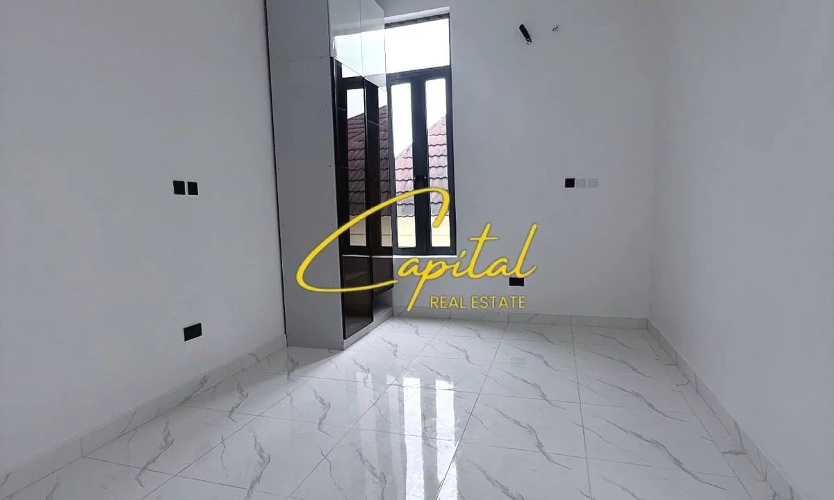 DYQAN ME QERA 15 M2 ISH STACIONI TRENIT 40.000 LEKE