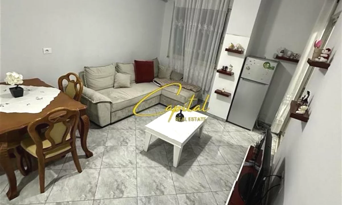 Shtepi me qera Apartament ne Tirane, 2+1, Mobilimi E mobiluar, Pagesa 50,000  Leke.