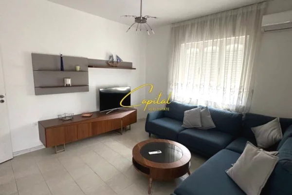 APARTAMENT ME QERA 2+1 PAZARI I RI 600 EURO