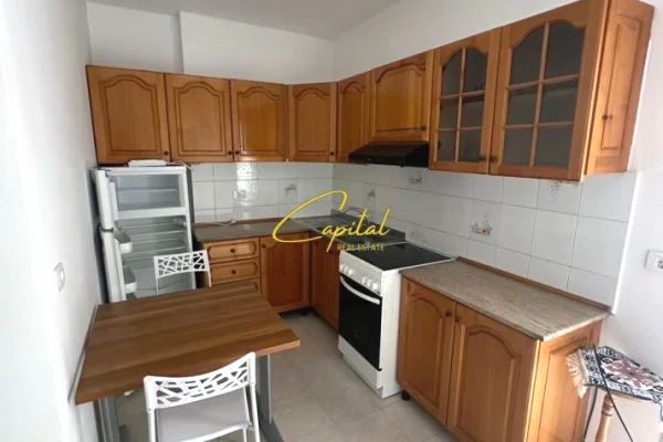 Shtepi me qera Apartament ne Tirane, 2+1, Mobilimi E mobiluar, Pagesa 600  Euro.