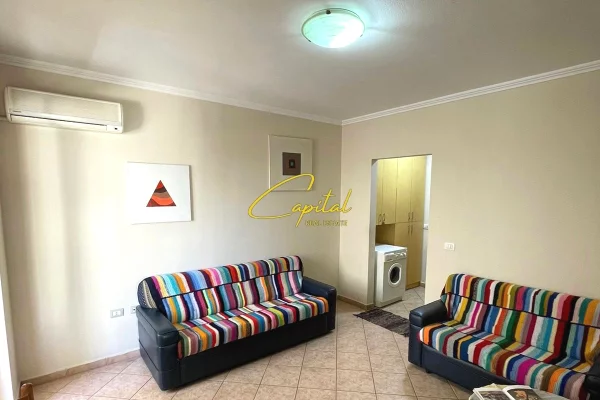 APARTAMENT ME QERA 1+1 PAZARI I RI 50.000 LEKE