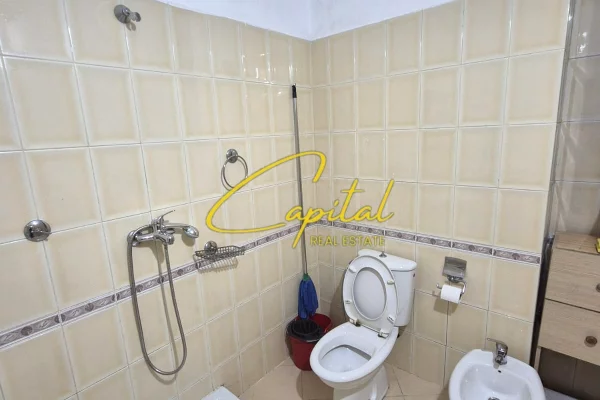 Shtepi me qera Apartament ne Tirane, 2+1, Mobilimi E mobiluar, Pagesa 650  Euro.