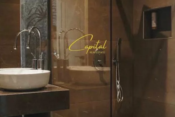 SHITET HOTEL 1.500 M2 VLORE 3.000.000 EURO