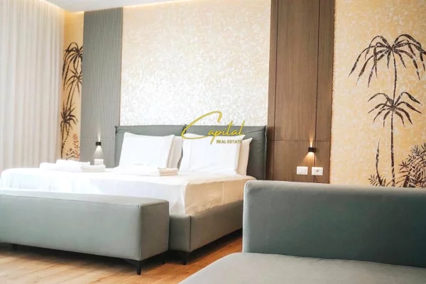 Ambiente Commerciale in Vendita 5+1 a Valona - 3,000,000 Euro