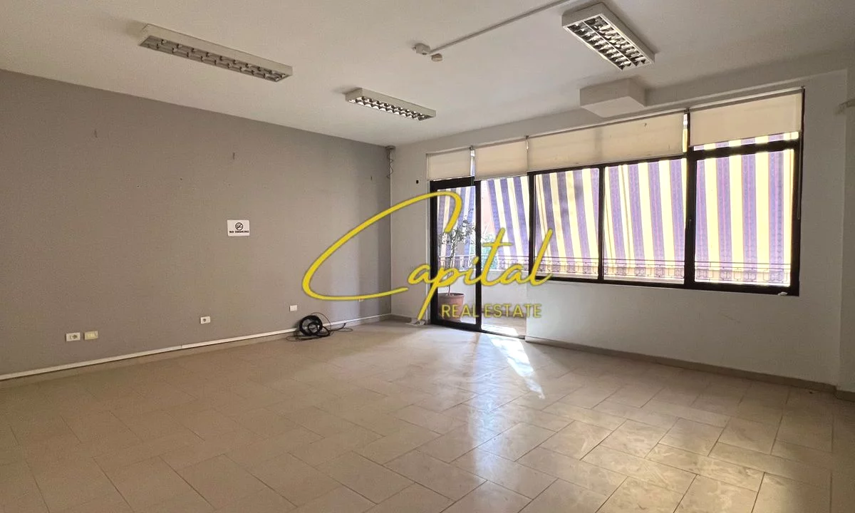 AMBIENT BIZNESI ME QERA 350 M2 RRUGA E ELBASANIT 3.000 EURO