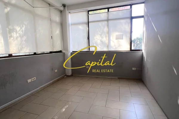 AMBIENT BIZNESI ME QERA 350 M2 RRUGA E ELBASANIT 3.000 EURO