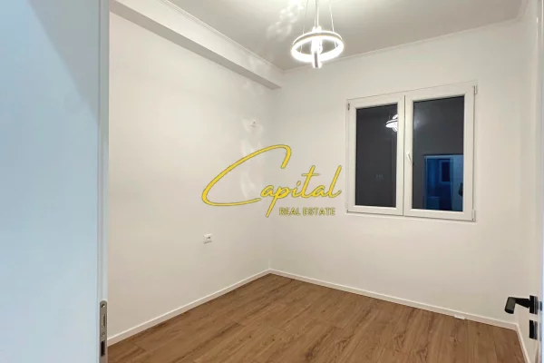 Shtepi ne shitje Apartament ne Tirane, 2+1, Mobilimi E mobiluar, Pagesa 168,000  Euro.