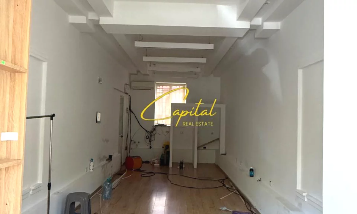 DYQAN ME QERA 50 M2 RRUGA E KAVAJES 1.300 EURO