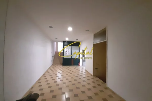 MAGAZINE ME QERA 800 M2 ISH STACIONI TRENIT 4.700 EURO