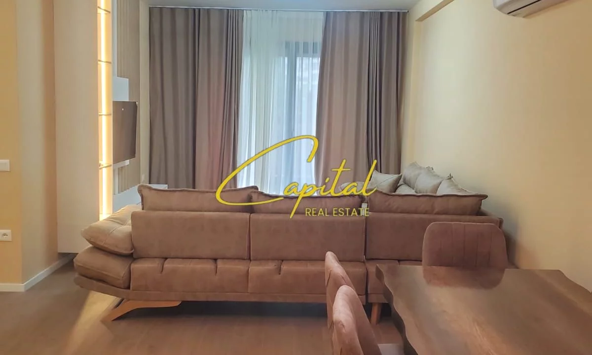 Shtepi me qera Apartament ne Tirane, 2+1, Mobilimi E mobiluar, Pagesa 1,300  Euro.