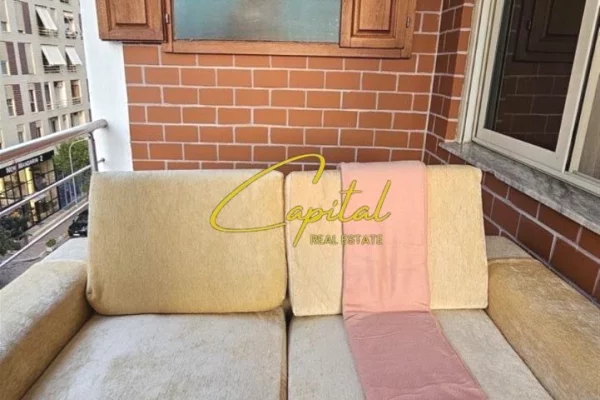 Shtepi me qera Apartament ne Tirane, 1+1, Mobilimi E mobiluar, Pagesa 80,000  Leke.