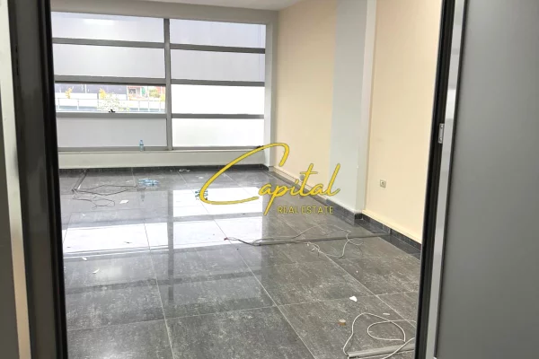 AMBIENT BIZNESI ME QERA 75 M2 ASTIR 60.000 LEKE