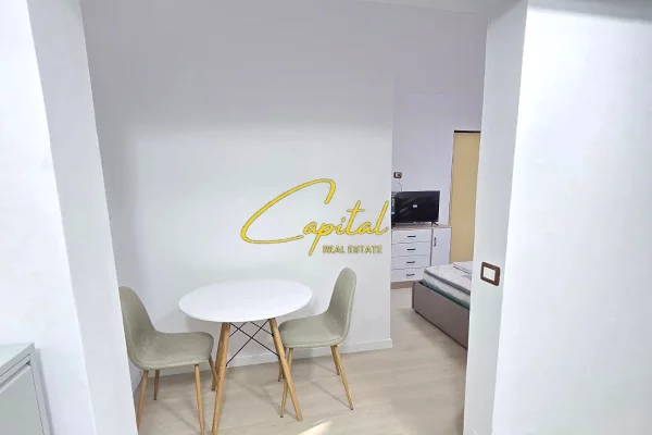 Shtepi me qera Apartament ne Tirane, Garsoniere, Mobilimi E mobiluar, Pagesa 50,000  Leke.