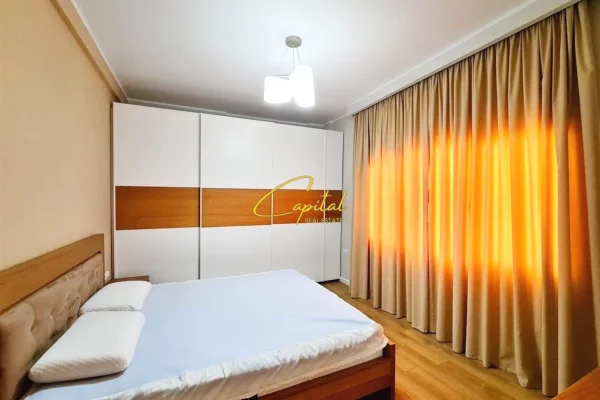 Shtepi me qera Apartament ne Tirane, 4+1, Mobilimi E mobiluar, Pagesa 130,000  Leke.