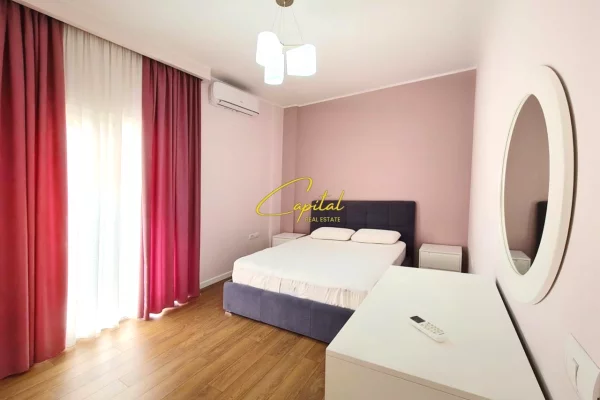 Shtepi me qera Apartament ne Tirane, 4+1, Mobilimi E mobiluar, Pagesa 130,000  Leke.