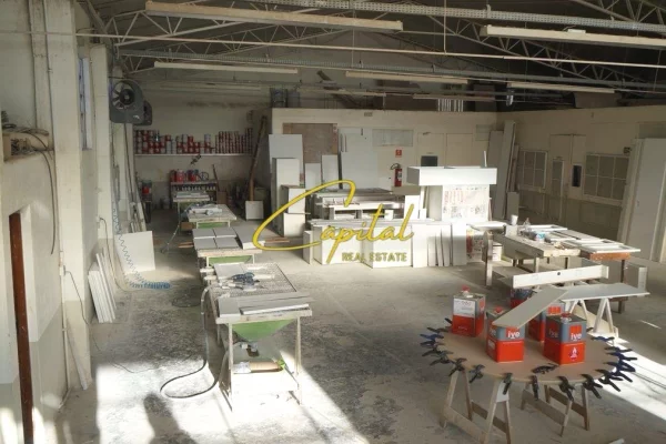 Ambient biznesi me qera 4+1 ne Tirane - 1,500 Euro