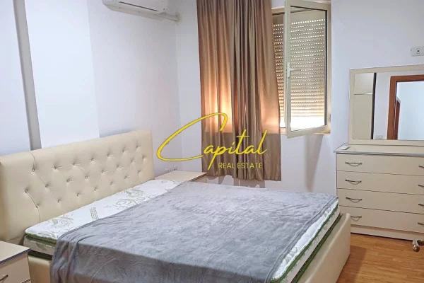 Shtepi me qera Apartament ne Tirane, 2+1, Mobilimi E mobiluar, Pagesa 50,000  Leke.