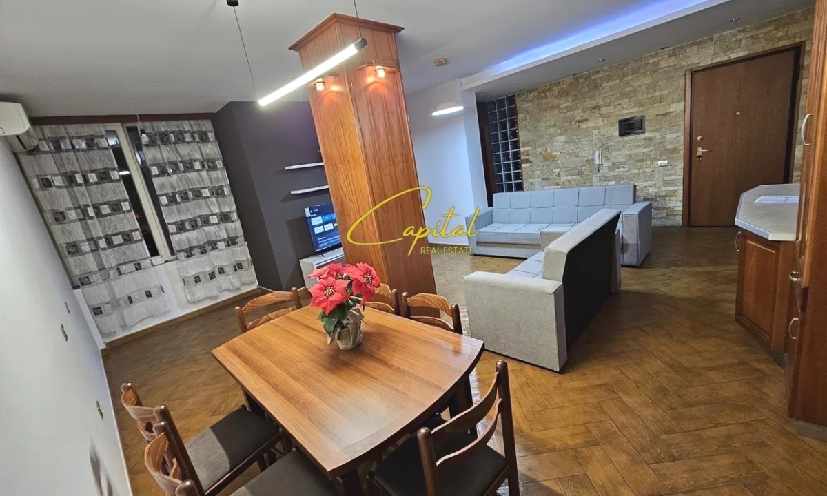 Shtepi me qera Apartament ne Tirane, 3+1, Mobilimi E mobiluar, Pagesa 800  Euro.