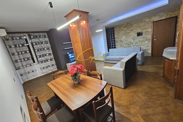 APARTAMENT ME QERA 3+1 RRUGA DRITAN HOXHA 800 EURO