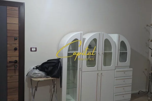 Shtepi me qera Apartament ne Tirane, 2+1, Mobilimi E mobiluar, Pagesa 50,000  Leke.