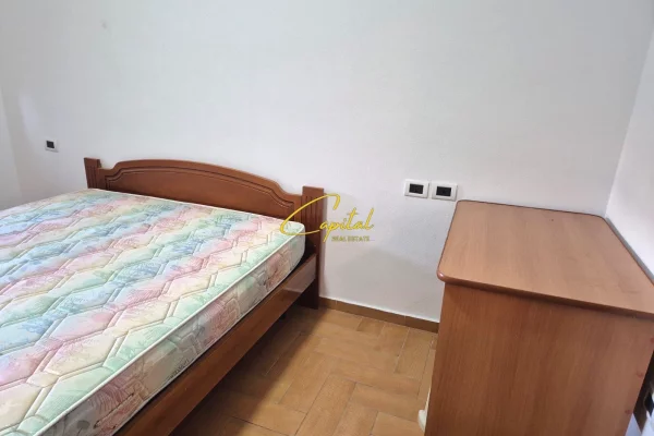 Shtepi me qera Apartament ne Tirane, 2+1, Mobilimi E mobiluar, Pagesa 70,000  Leke.