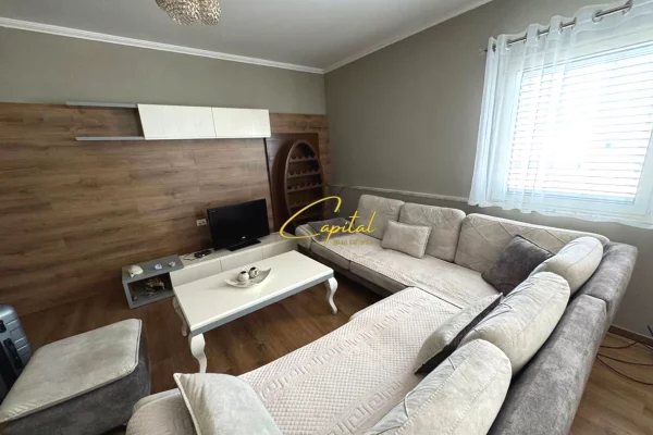 Shtepi me qera Apartament ne Tirane, 2+1, Mobilimi E mobiluar, Pagesa 650  Euro.